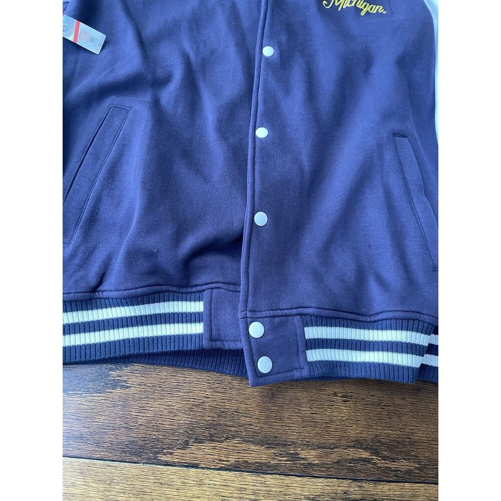 U Of M Michigan Jacket  Large Tall - Picture 4 of 11